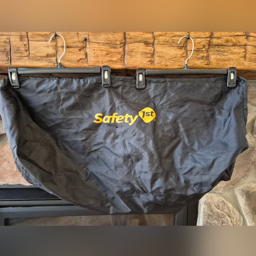 Safety 1st Black Travel Bag